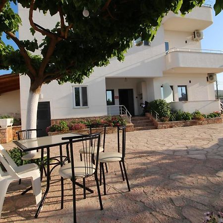 Emerald Inn Ksamil Luaran gambar