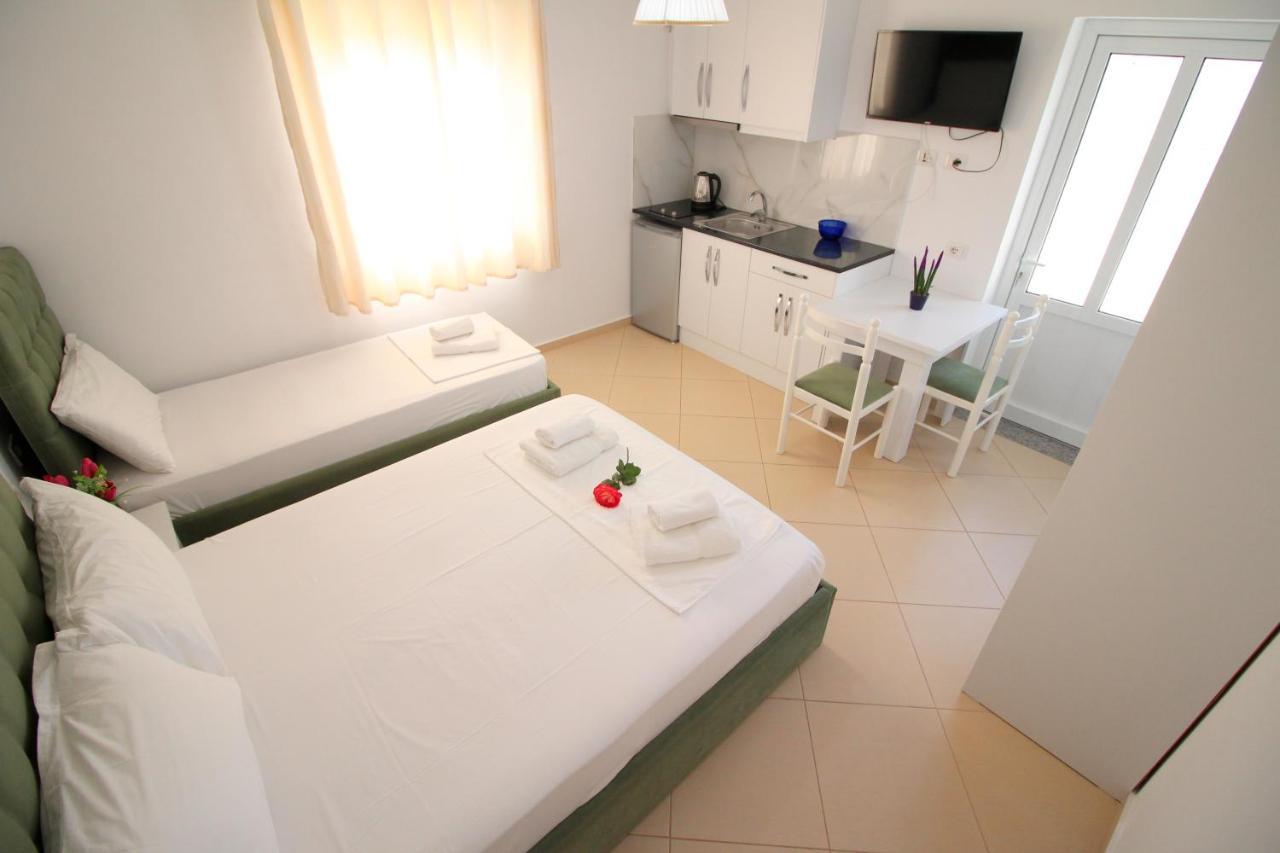 Emerald Inn Ksamil Luaran gambar