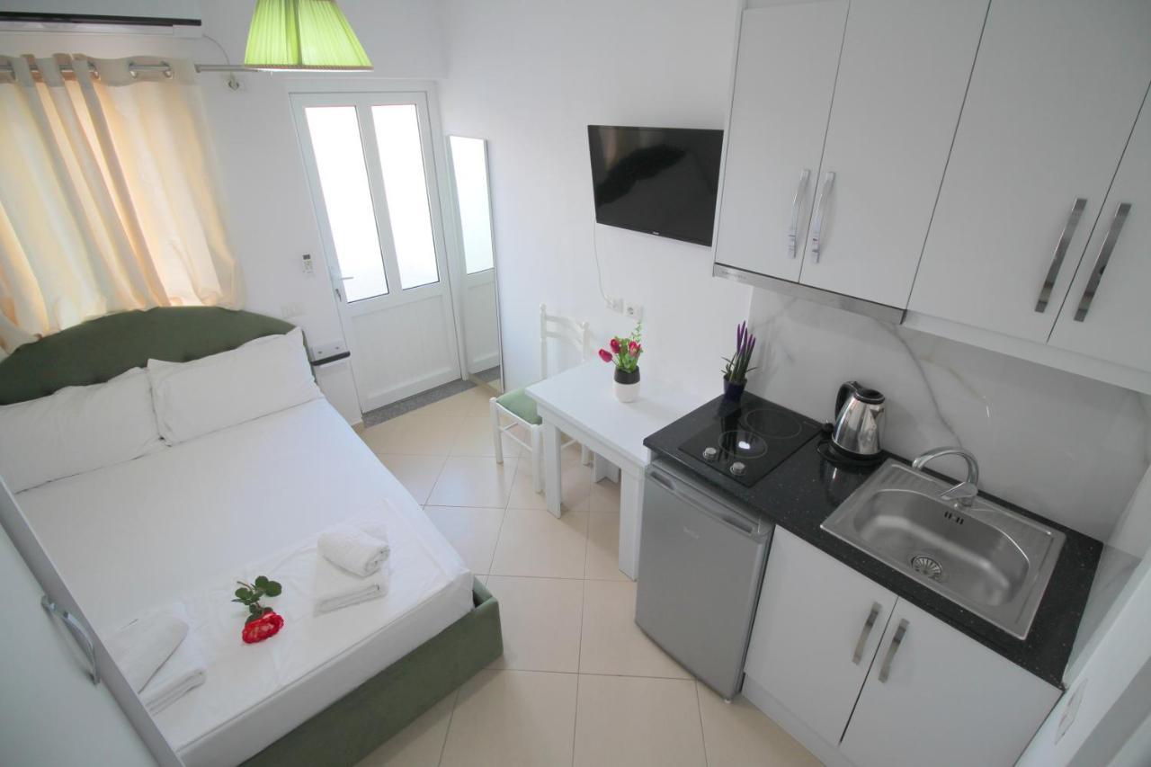 Emerald Inn Ksamil Luaran gambar
