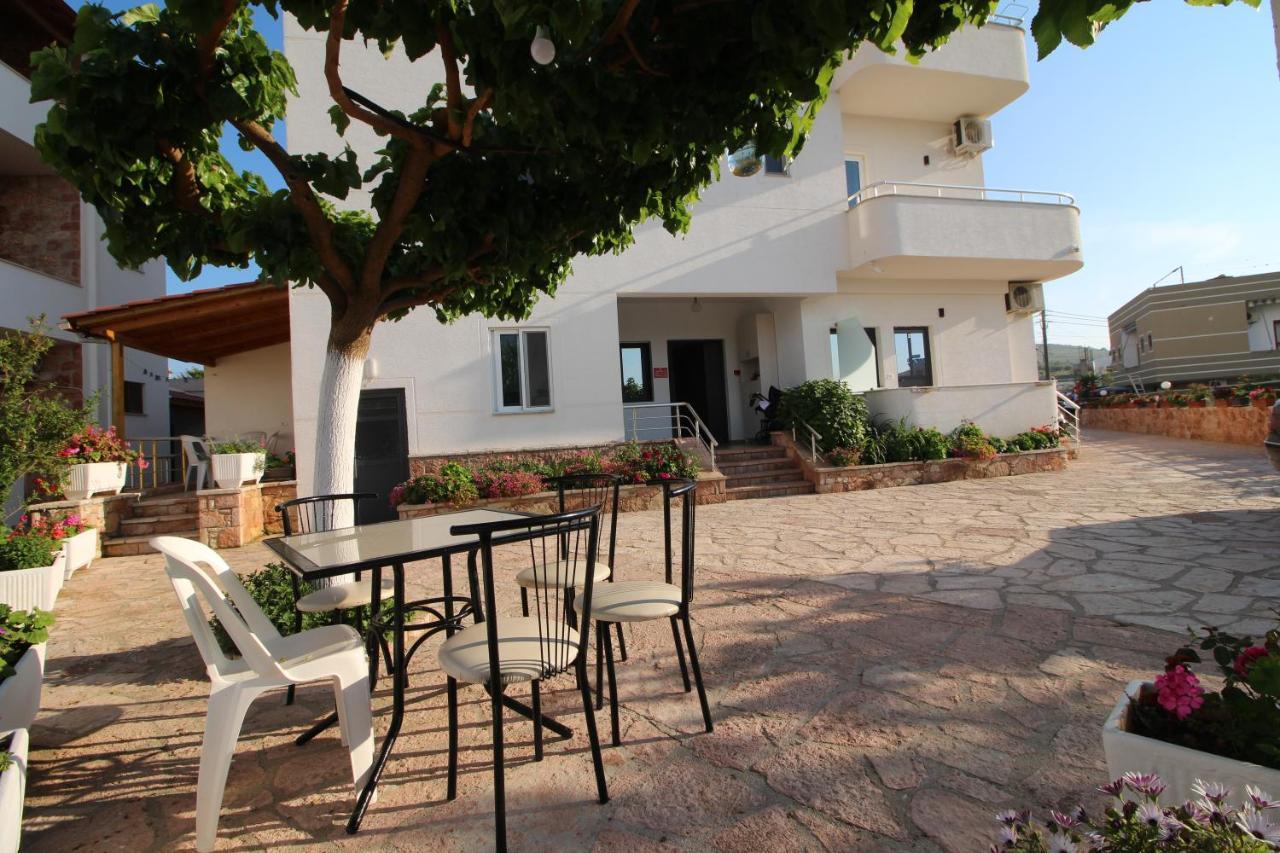 Emerald Inn Ksamil Luaran gambar