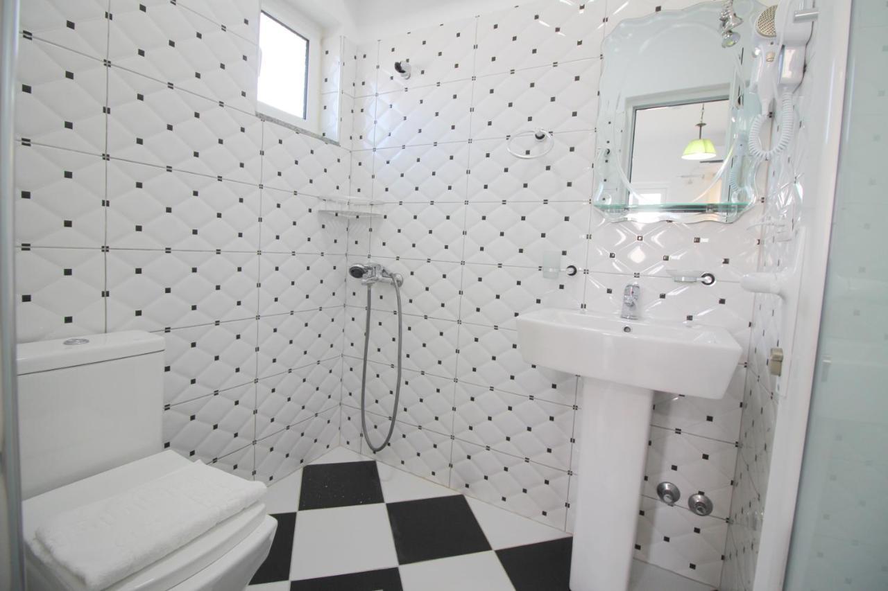 Emerald Inn Ksamil Luaran gambar