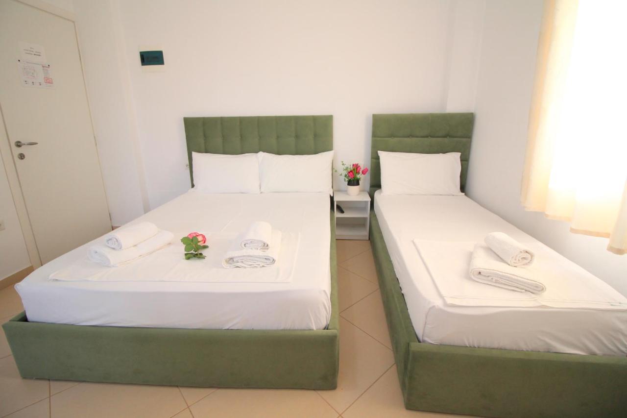 Emerald Inn Ksamil Luaran gambar