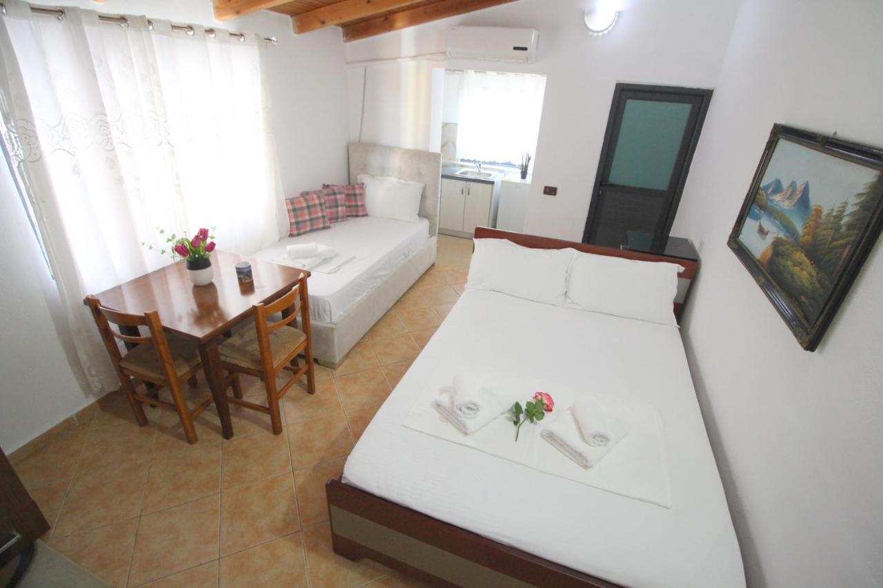 Emerald Inn Ksamil Luaran gambar