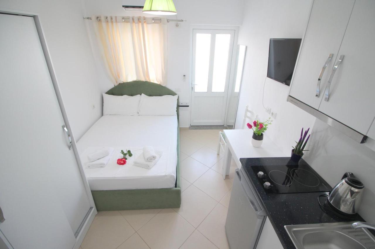Emerald Inn Ksamil Luaran gambar