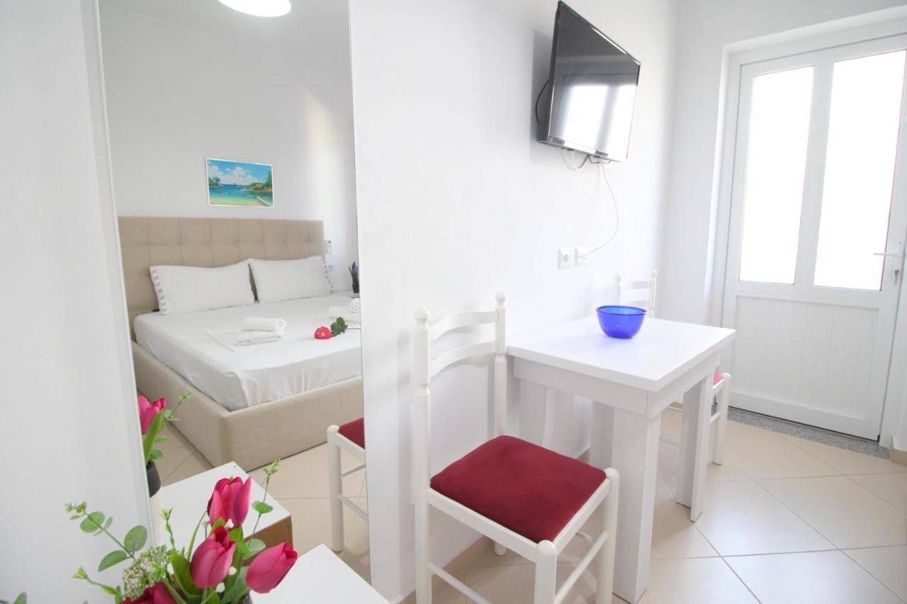 Emerald Inn Ksamil Luaran gambar