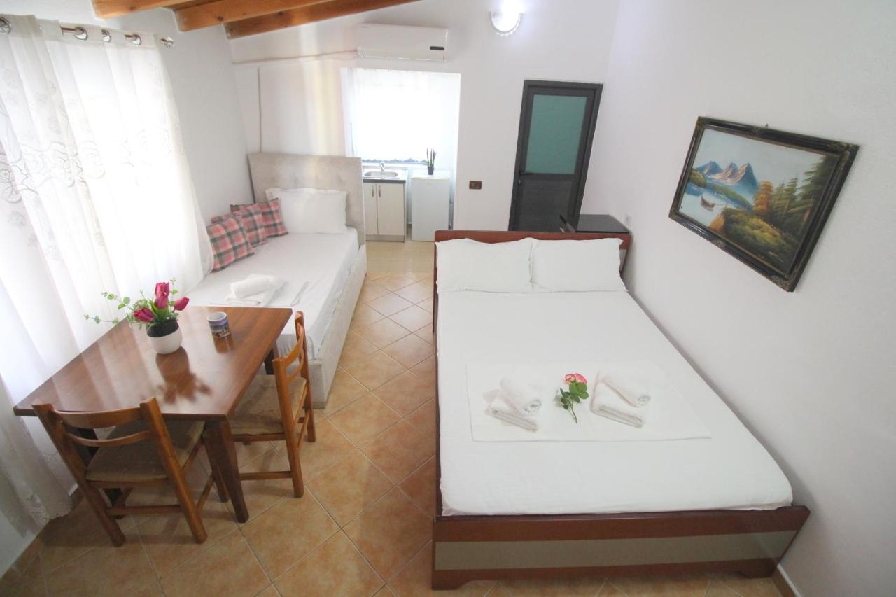 Emerald Inn Ksamil Luaran gambar