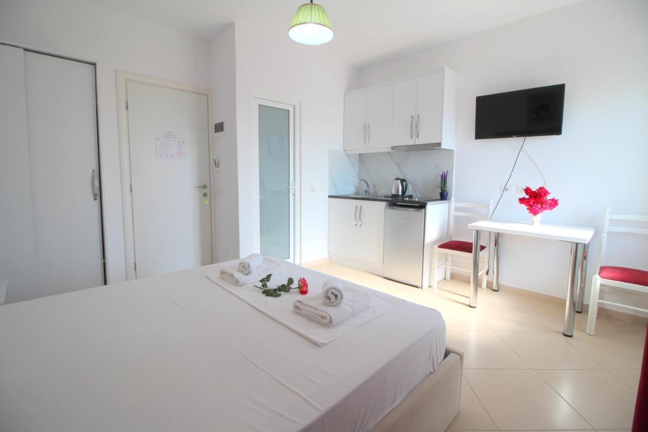 Emerald Inn Ksamil Luaran gambar