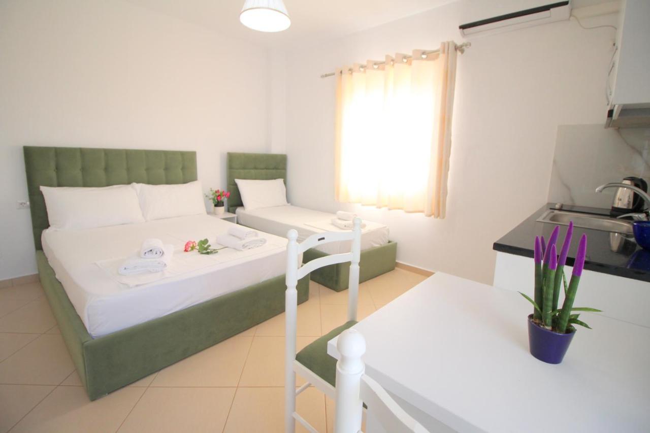 Emerald Inn Ksamil Luaran gambar