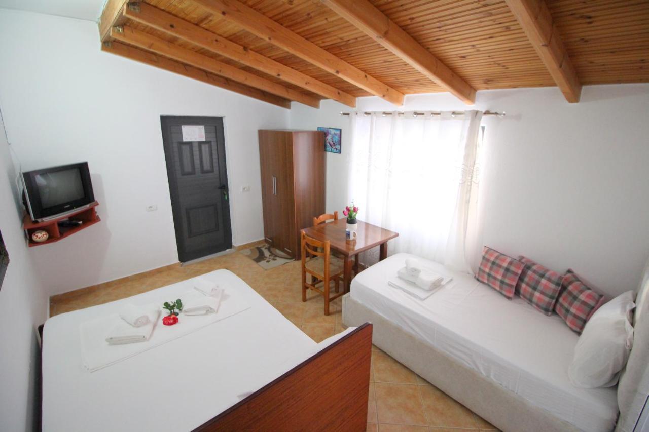Emerald Inn Ksamil Luaran gambar