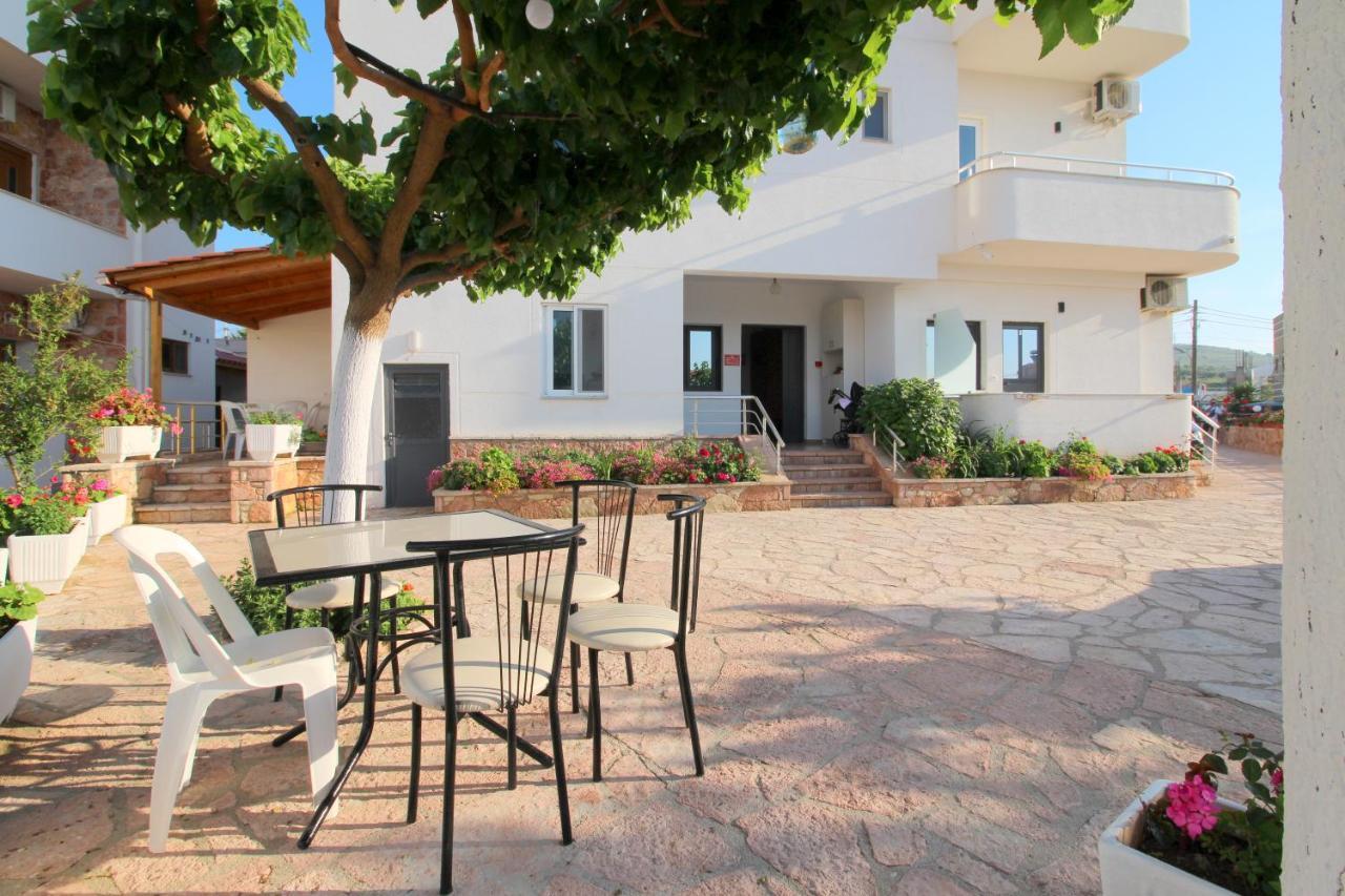 Emerald Inn Ksamil Luaran gambar
