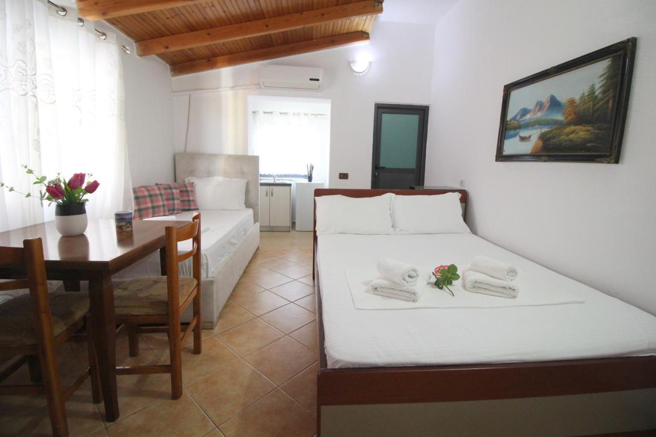Emerald Inn Ksamil Luaran gambar