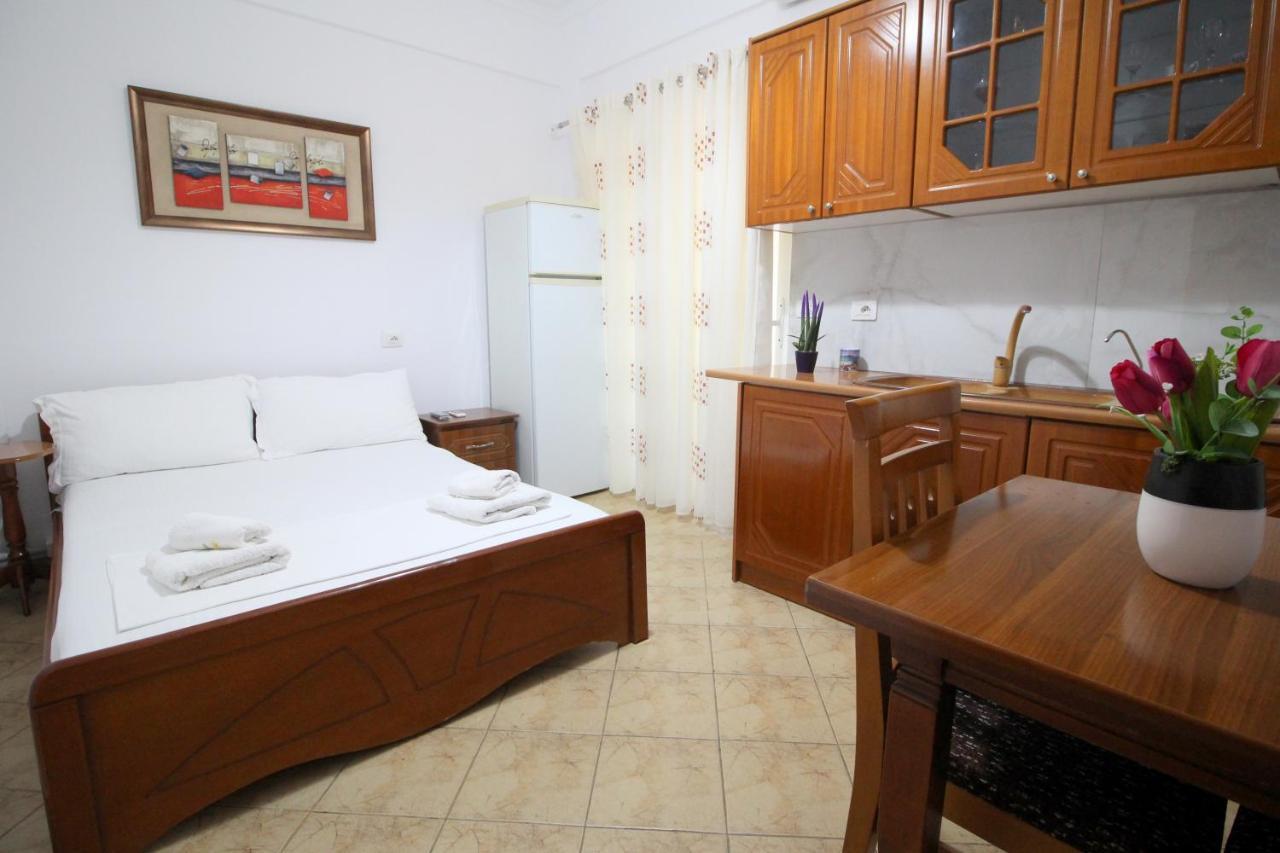 Emerald Inn Ksamil Luaran gambar